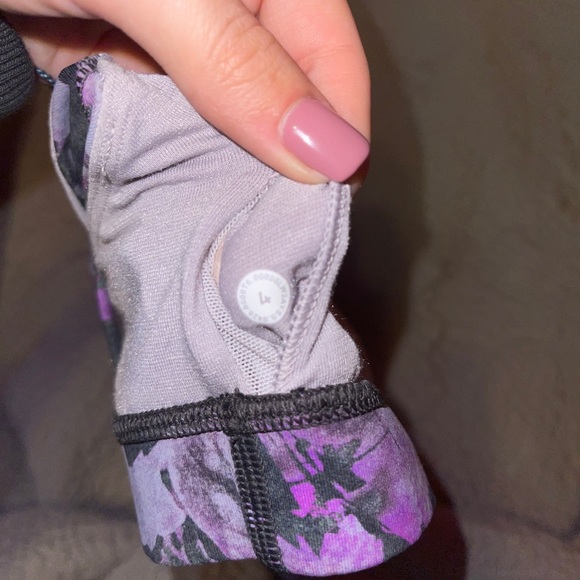 Lululemon bra - Picture 3 of 3